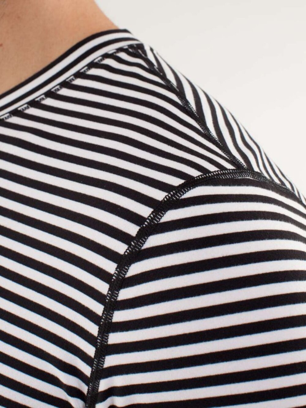 Lululemon Speed Long Sleeve Classic Stripe Black White size XL NWOT - Picture 4 of 9